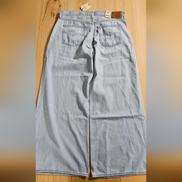 NWT Levi's Baggy Dad Wide Leg Lightwash womans jeans 32x32 - Picture 14 of 14